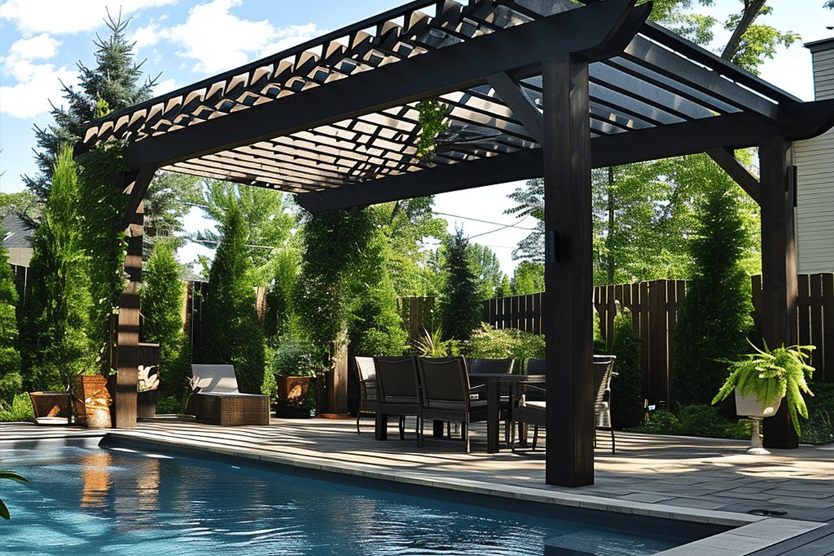 Pergola en bois avec toiture à lattes au-dessus d’une terrasse